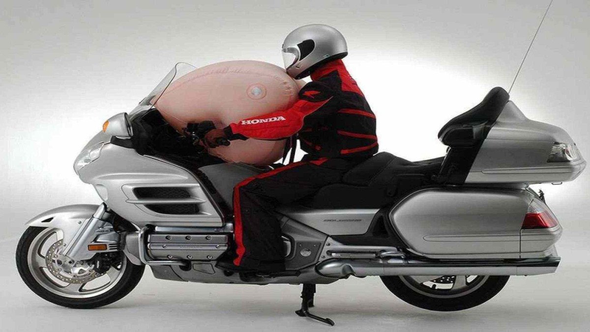 Gold Wing vem equipada com airbag