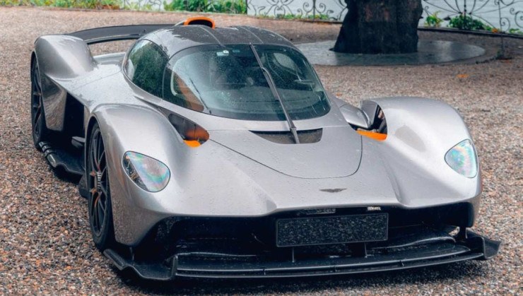 Aston Martin Valkyrie &eacute; limitad&iacute;ssimo e foi desenhado por projetista de carros da F&oacute;rmula 1