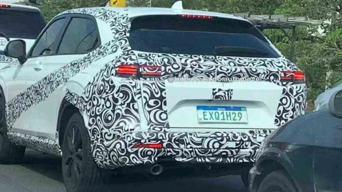 Novo Honda HR-V camuflado no Brasil