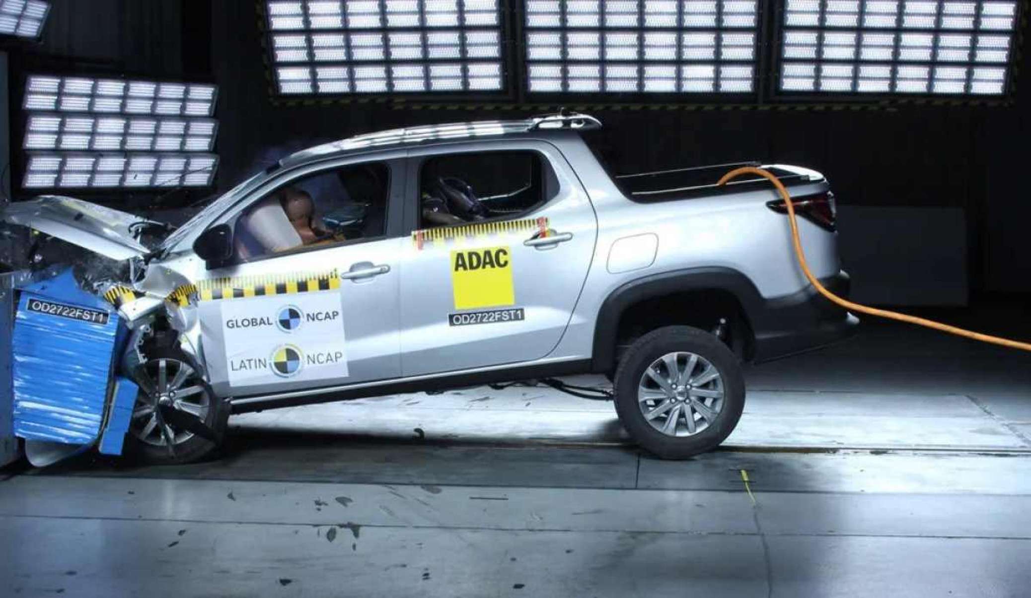 Fiat Strada no teste de colisão do Latin NCAP