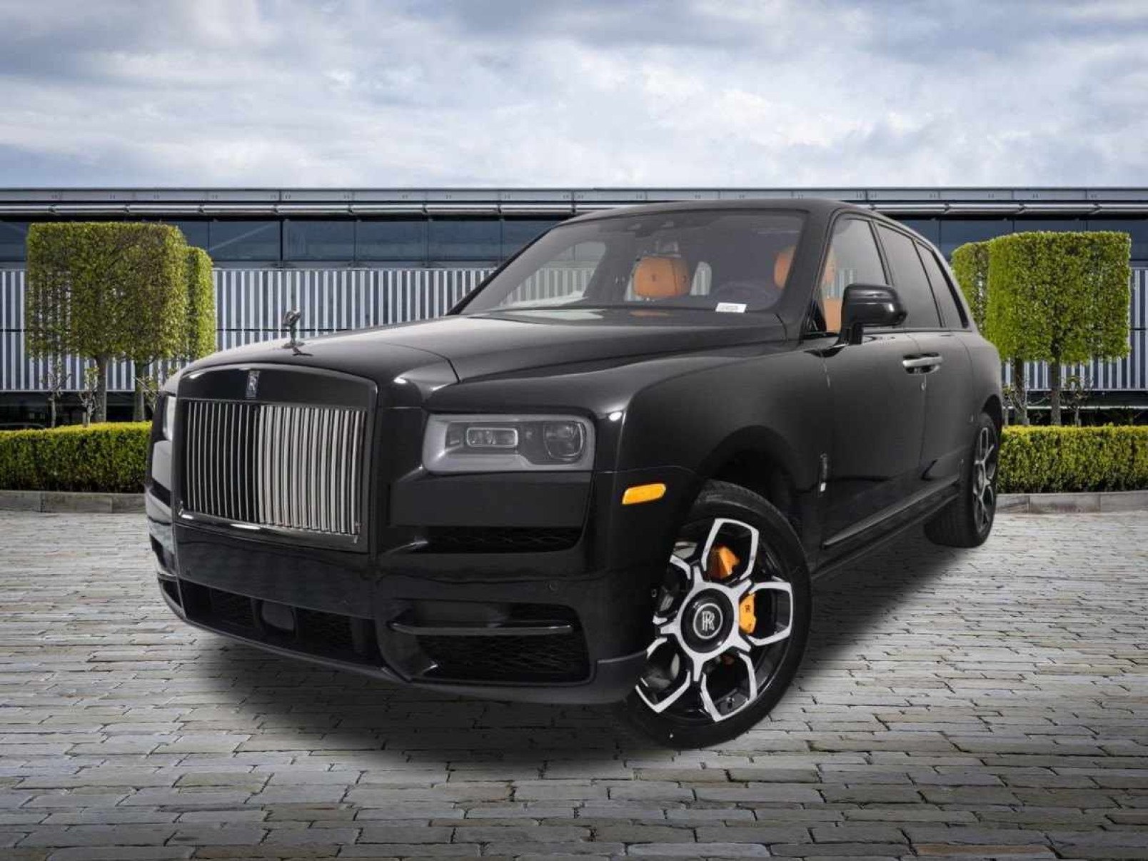 Rolls-Royce Black Cullinan é o SUV mais valioso do mundo