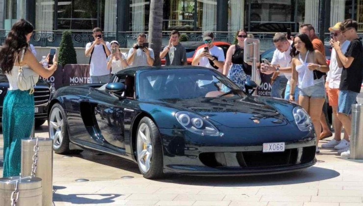 Lando Norris a bordo do Porsche Carrera GT em Mônaco