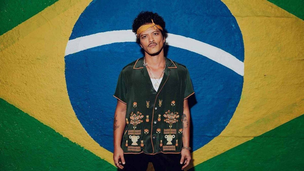 O astro pop Bruno Mars, que virou xodó dos brasileiros, vai se apresentar nesta terça-feira, no Mineirão, a partir das 21h