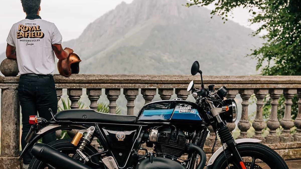 Royal Enfield Continental GT na cor Slipstream Blue