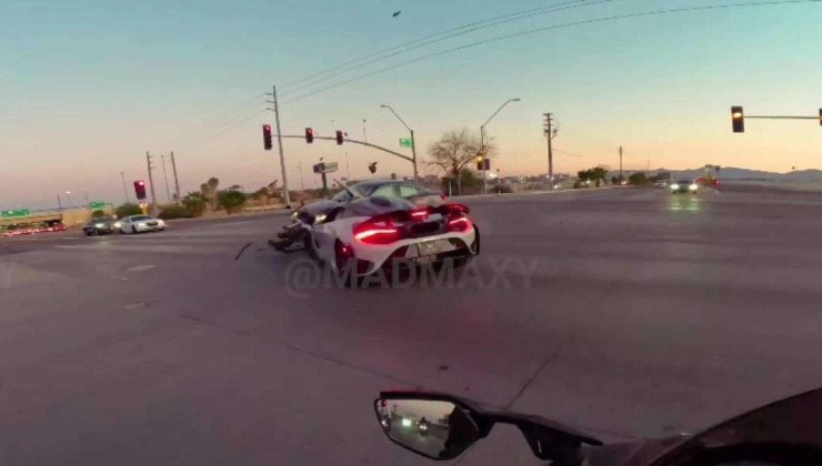 Momento da colisão entre a 765LT e o Civic