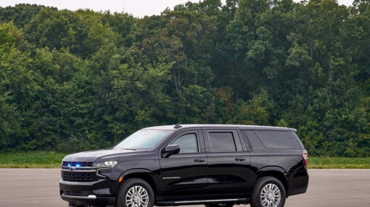 SUV baseado no Suburban &eacute; utilizado pela Comitiva de Joe Biden    