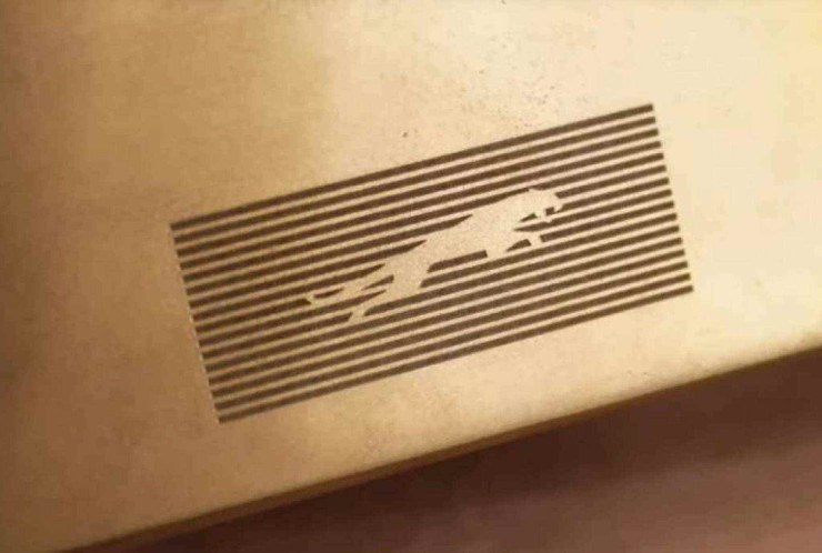 Novo logo da Jaguar