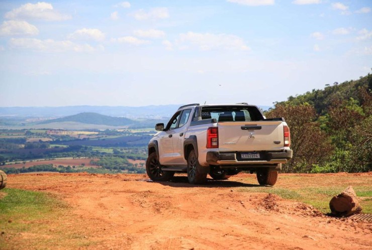 Mitsubishi Triton Katana