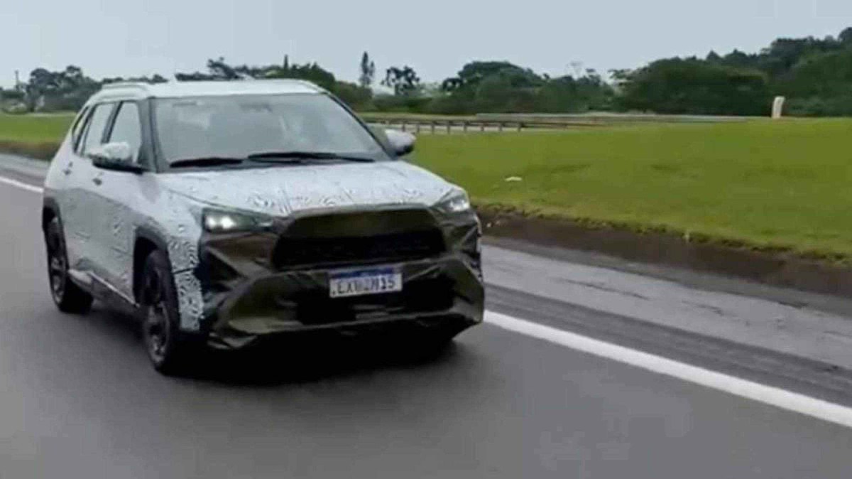 Toyota Yaris Cross é flagrado 