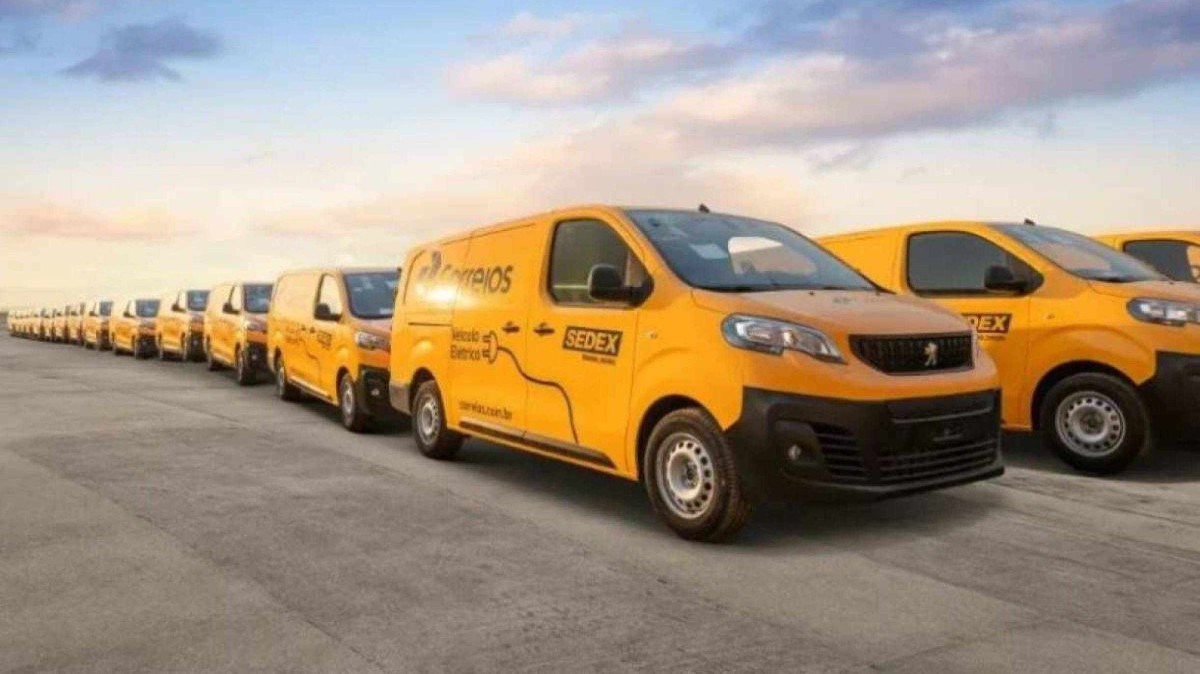 Correios compraram 50 vans elétricas