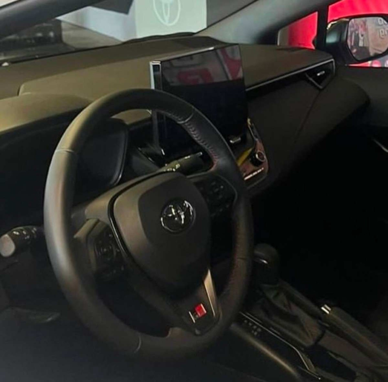 Toyota Corolla GR-Sport 2025
