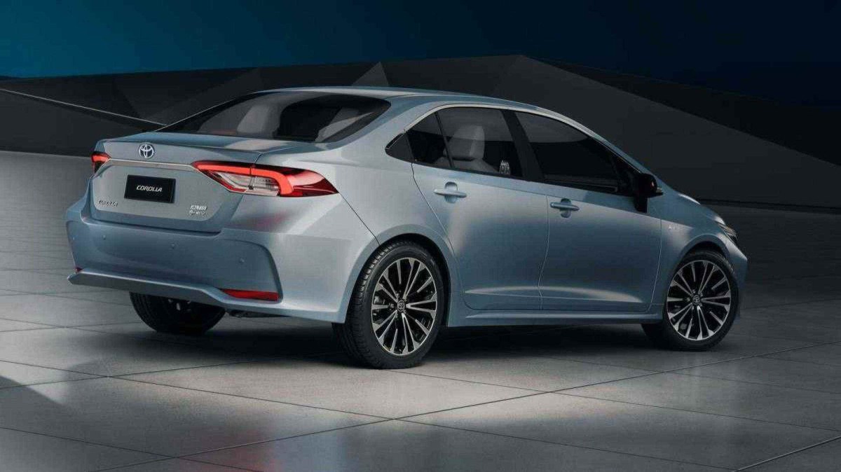 Toyota Corolla Altis Hybrid 2025