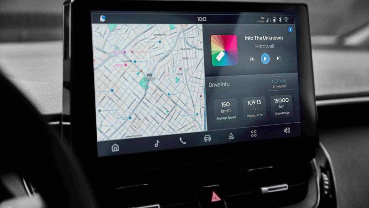 Central multimídia está maior e mais ágil, segundo a Toyota