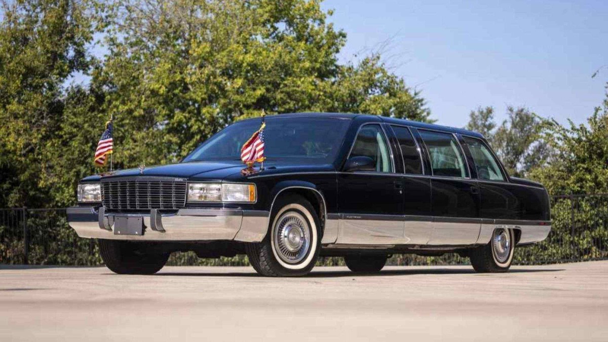 1996 Cadillac Fleetwood Brougham Presidential Limousine