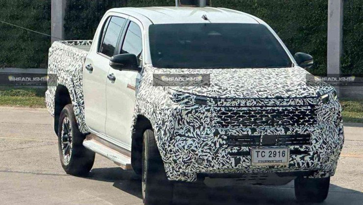  Nova Hilux 2026 é vista em testes na Tailândia