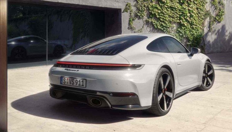 Porsche 911 Carrera S 2025