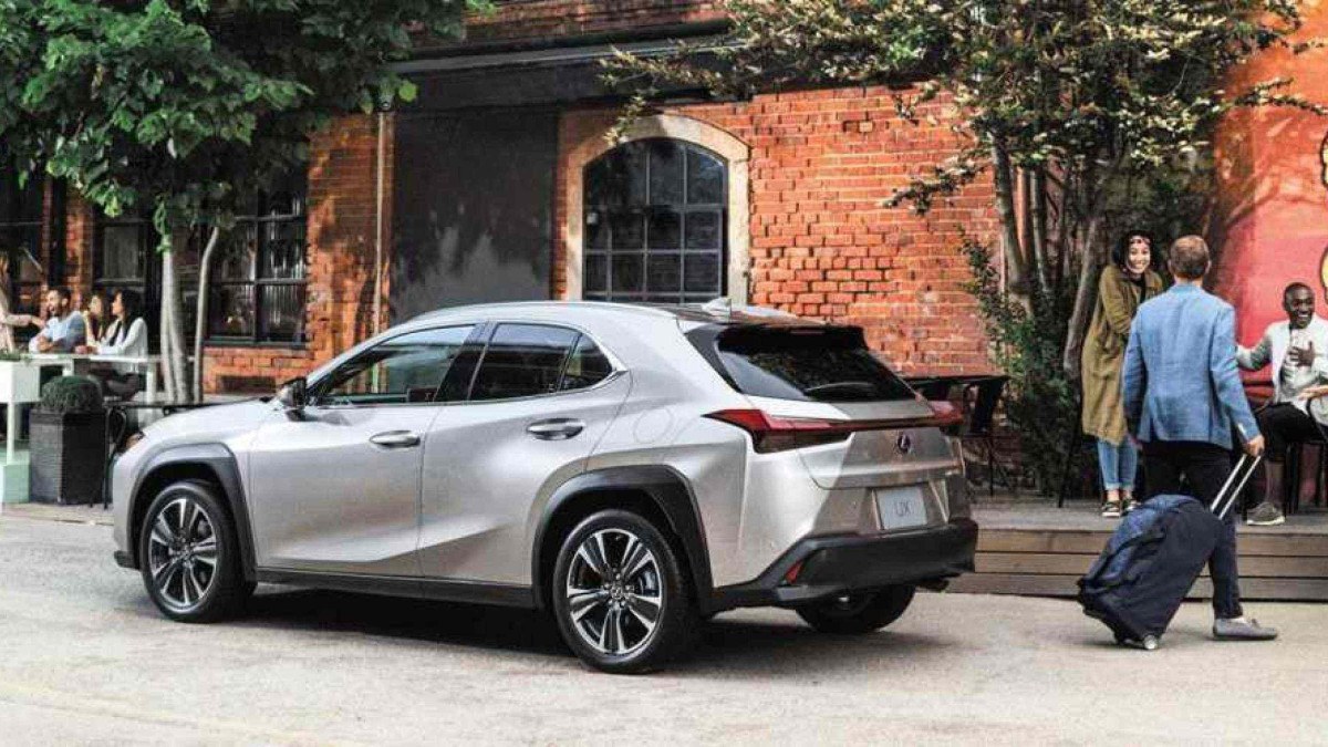 Lexus UX250H é um dos carros mais econômicos do Brasil