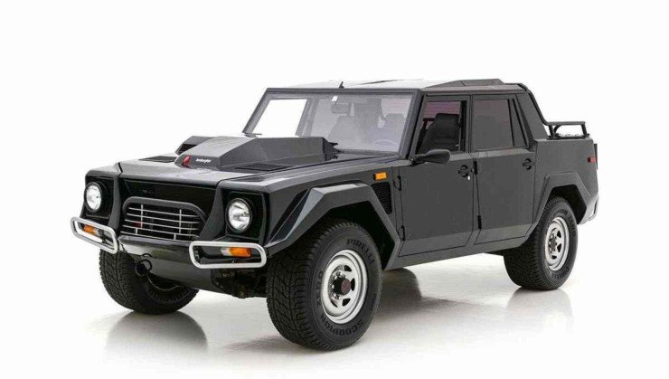 Lamborghini LM002