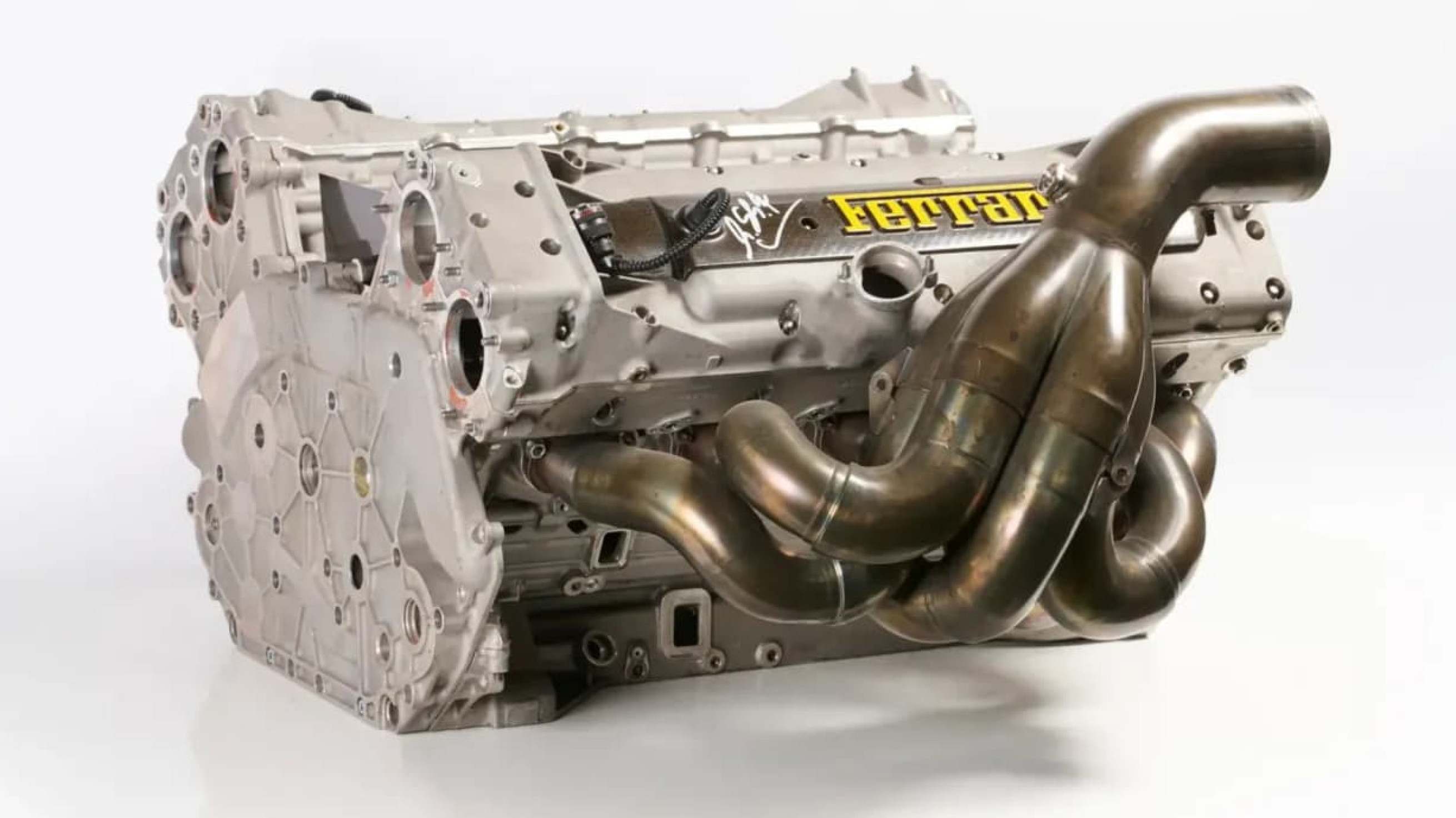 Ferrari: Motor de F1 assinado por Schumacher custa mais que Hilux e será leiloado