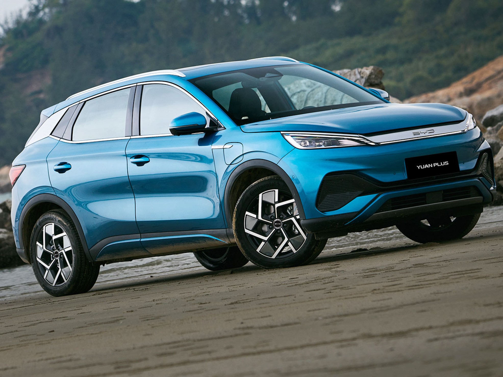 Novo BYD Yuan é visto em testes na China
