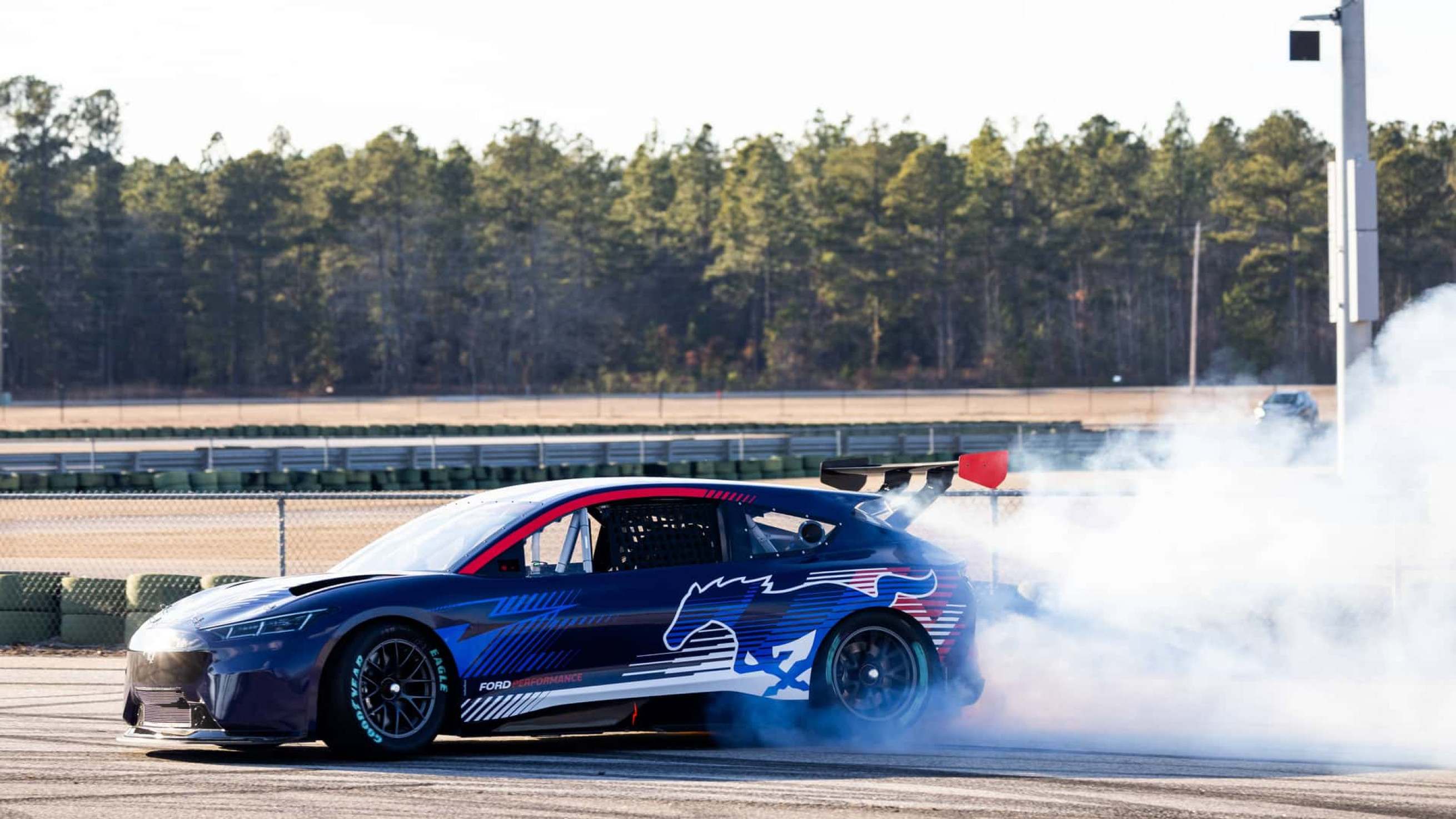 Ford criou protótipo do Mustang March-E para disputar a Nascar Cup Series