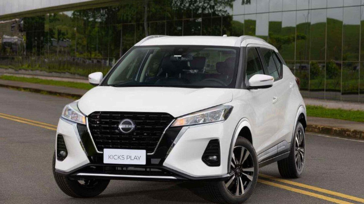 Nissan Kicks Play 2025