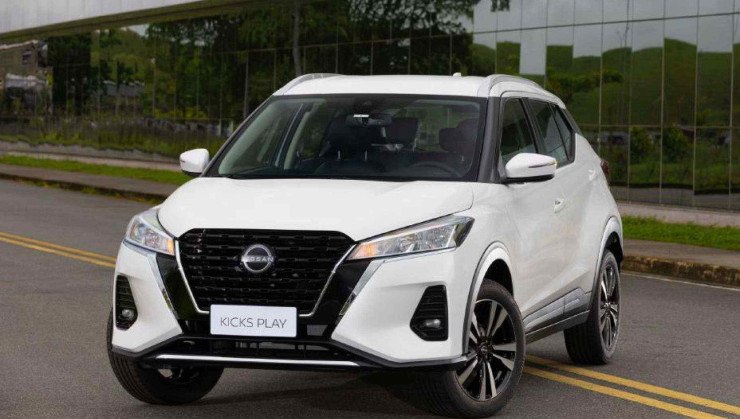 Nissan Kicks Play 2025