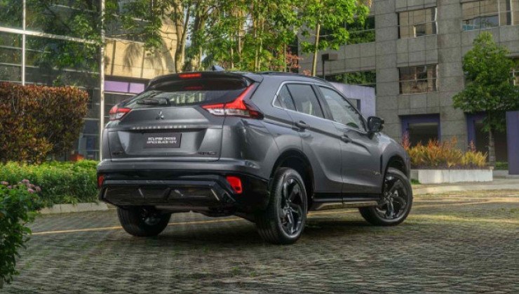 Traseira do Eclipse Cross 2026