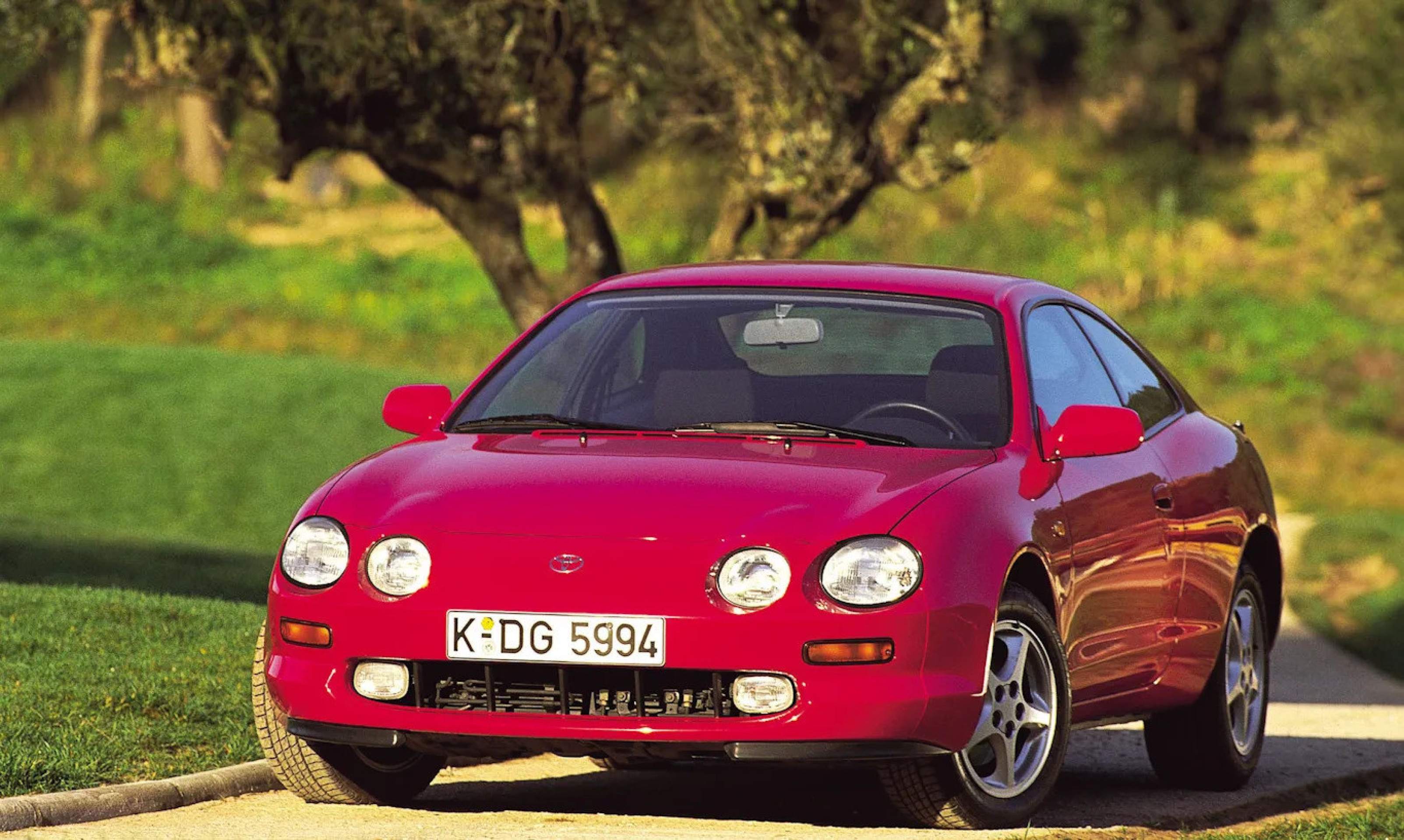 Toyota Celica vermelho 