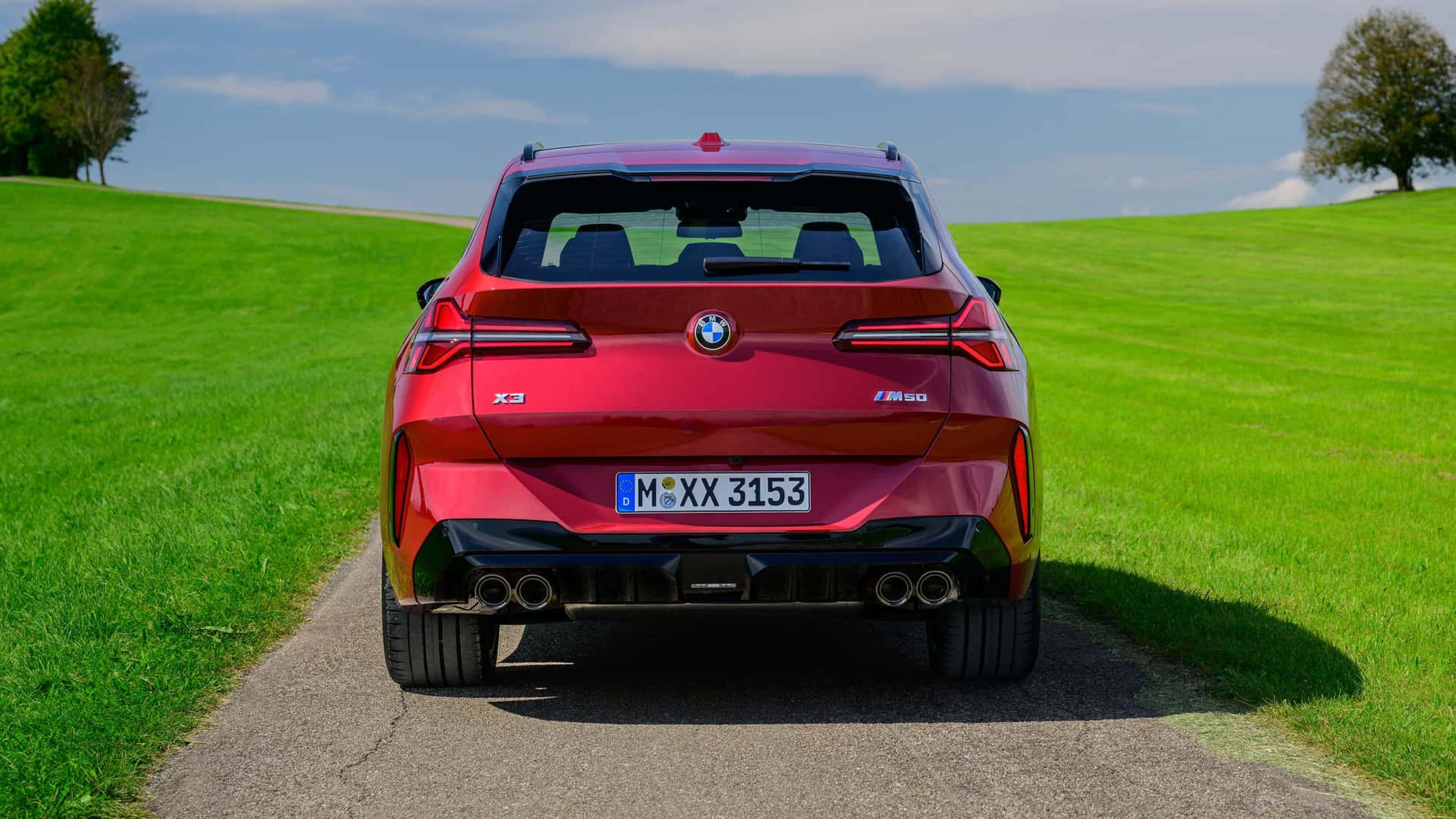 BMW X3 M50 vermelha