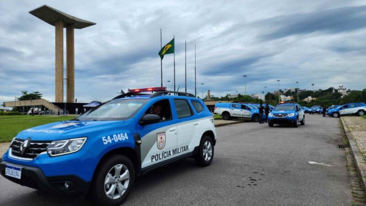 Renault Duster durante cerimônia de entrega de viaturas para a Polícia do RJ