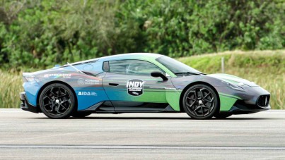 Maserati atinge mais de 300 km/h em teste sem piloto