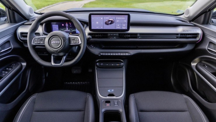 Interior do Jeep Avenger