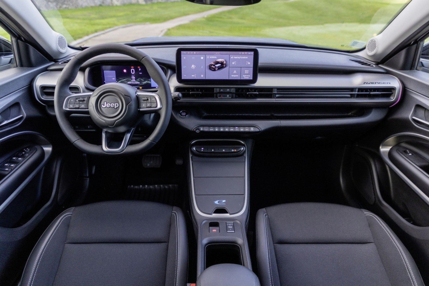 Interior do Jeep Avenger