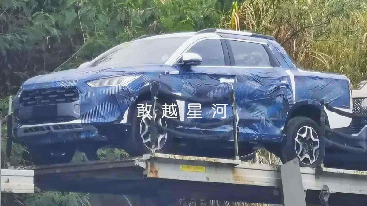 Nova picape da BYD foi flagrada na China