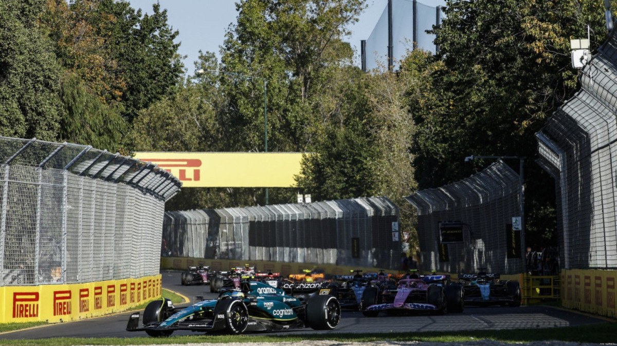 Equipes da F1 durante a disputa do GP da Austrália