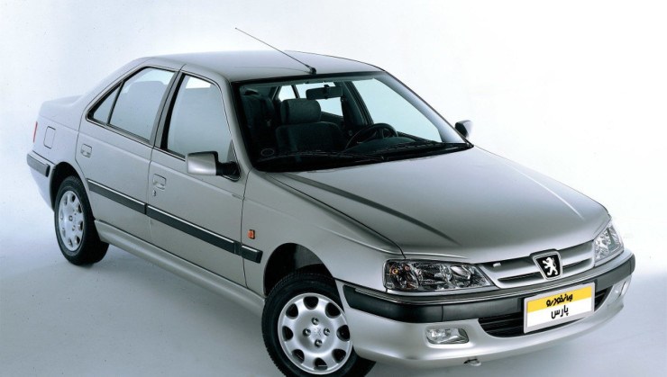 Peugeot 405 serviu de base para o IKCO Pars