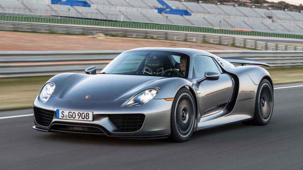 Porsche 918 Spyder foi um dos emplacamentos de 2024