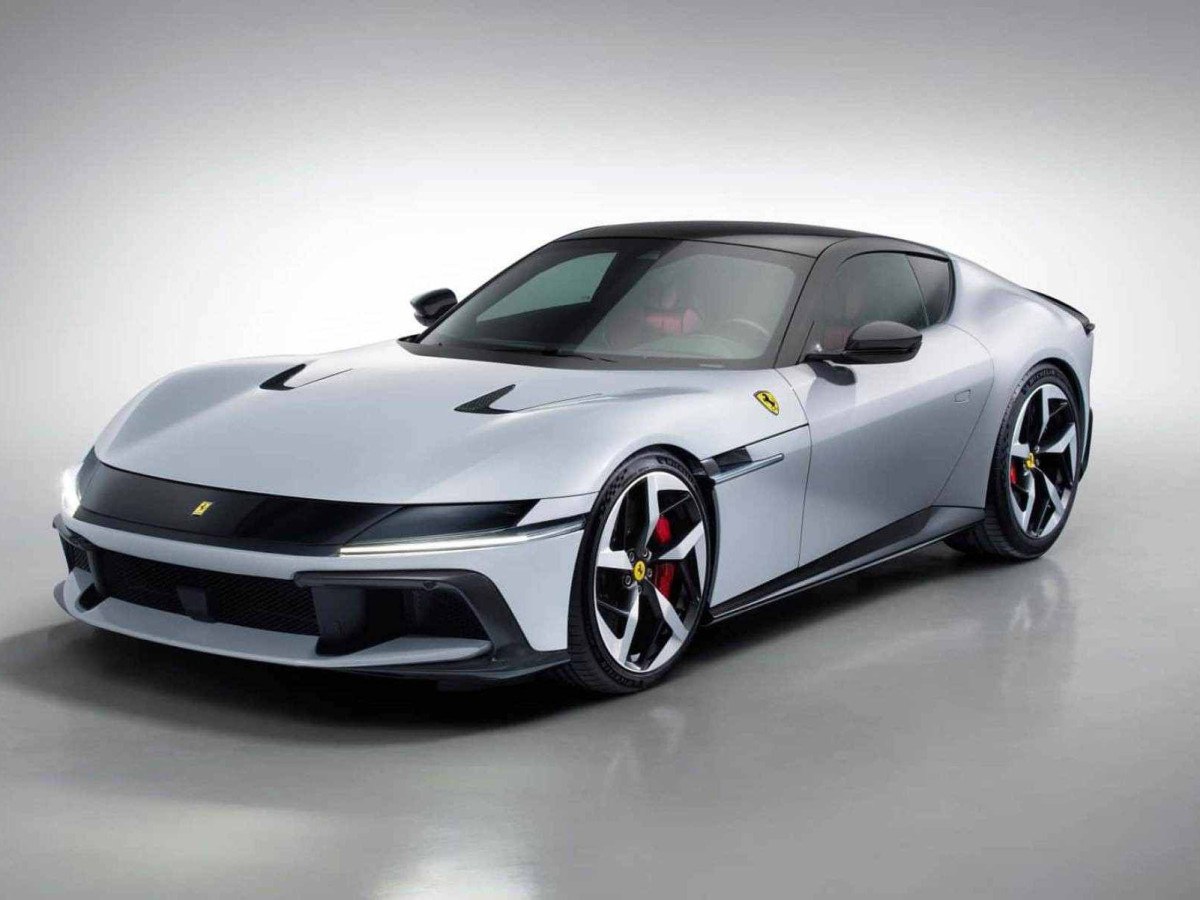Ferrari 12Cilindri chega ao Brasil com V12 e 830 cv; veja o preço
