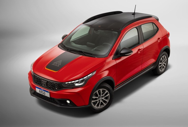 Fiat Argo 2026 Trekking vermelho e preto