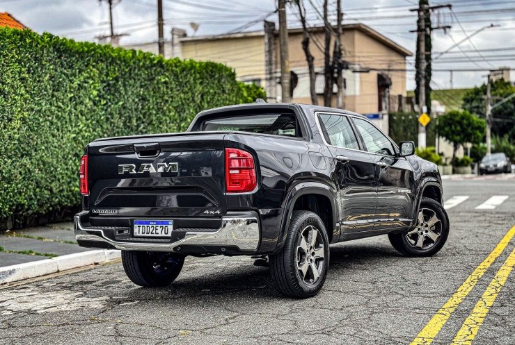 Ram Rampage Laramie 2.2 Turbodiesel Preto Diamond