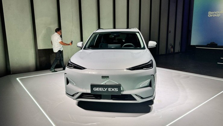 Geely EX5 -  (crédito: Luiz Forelli/Vrum)