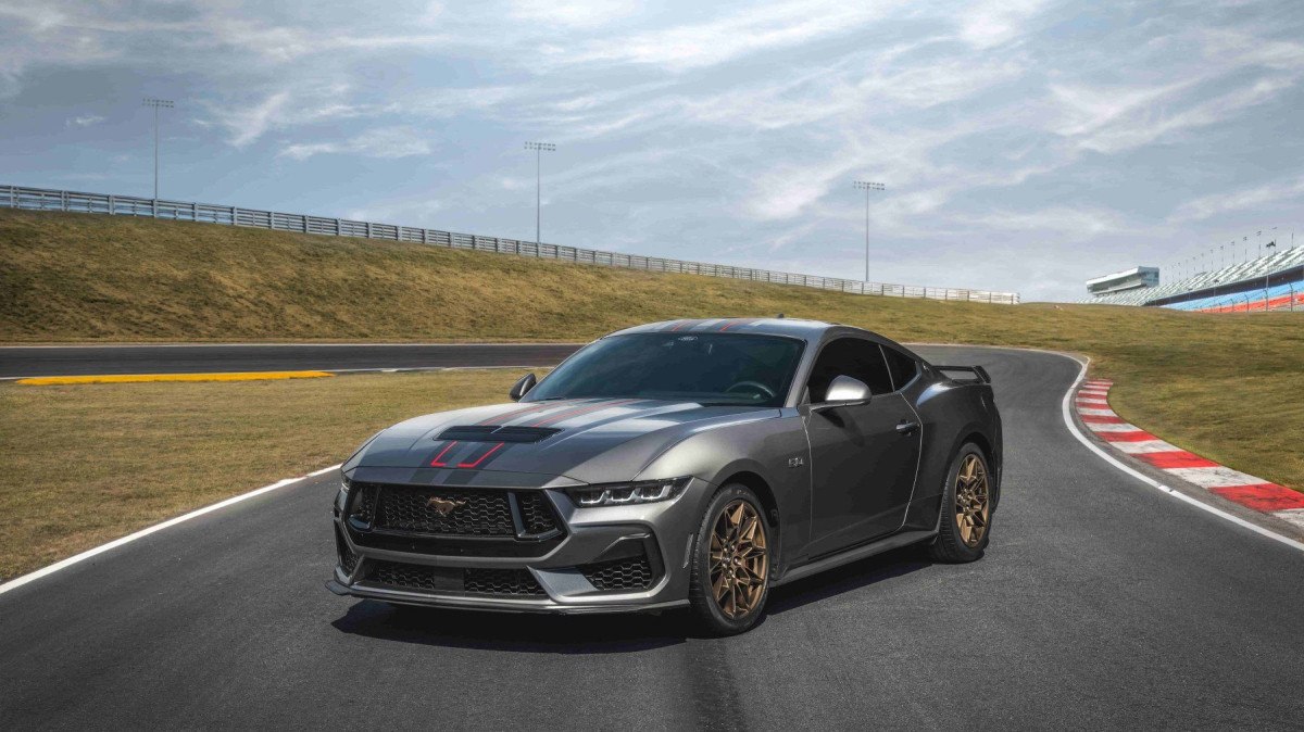 Ford Mustang GT Performance manual chega ao Brasil por 600 mil reais