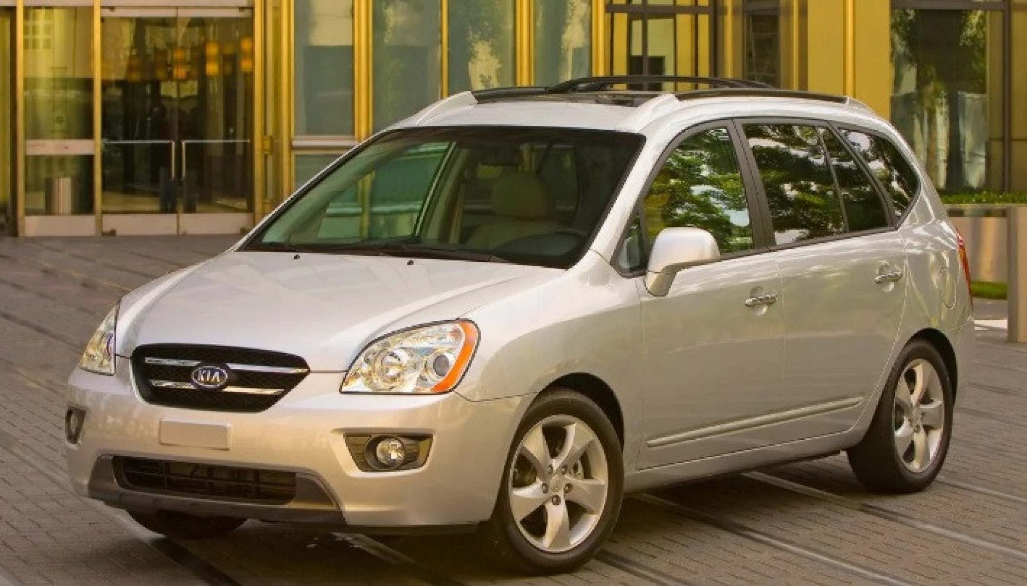 Kia Carnival 2009 prata