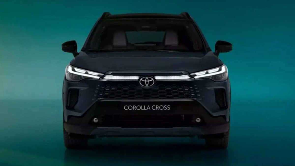Dianteira do Corolla Cross com a barra de LED