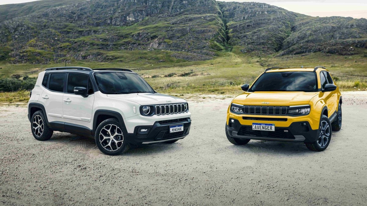 Apesar da semelhança de tamanho com Renegade, Avenger é mais compacto