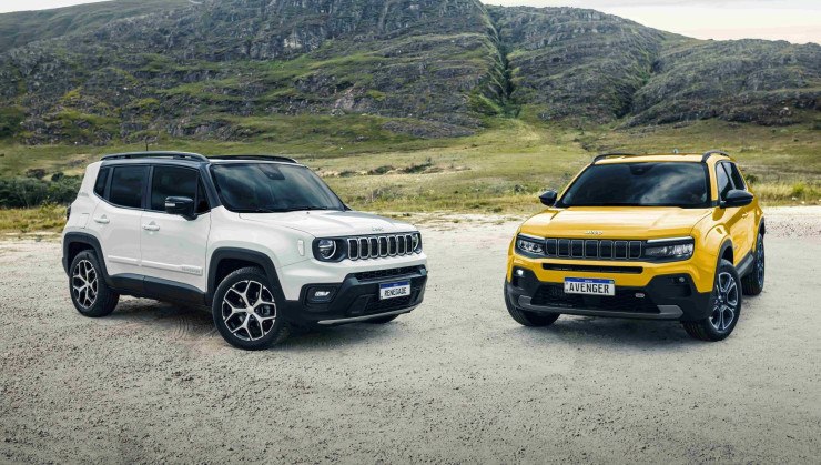 Apesar da semelhança de tamanho com Renegade, Avenger é mais compacto