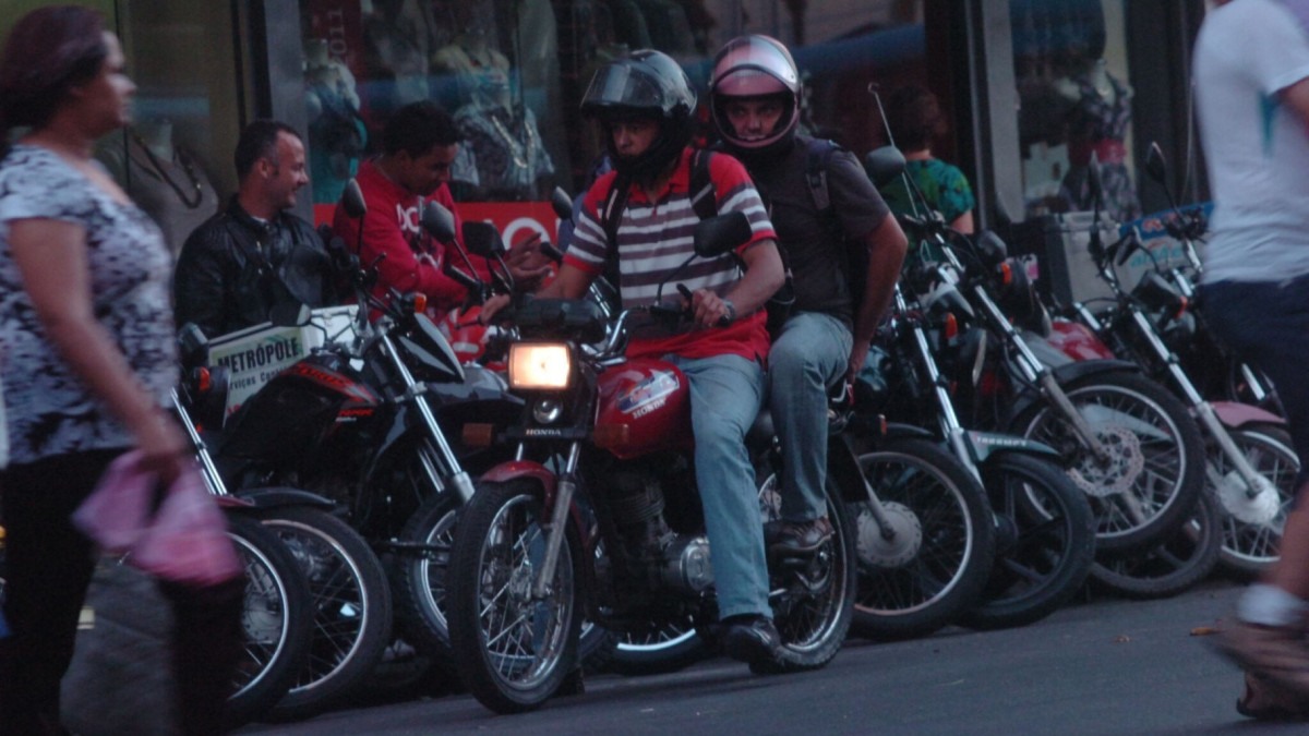Serviço de mototáxi é autorizado em várias cidades do Brasil