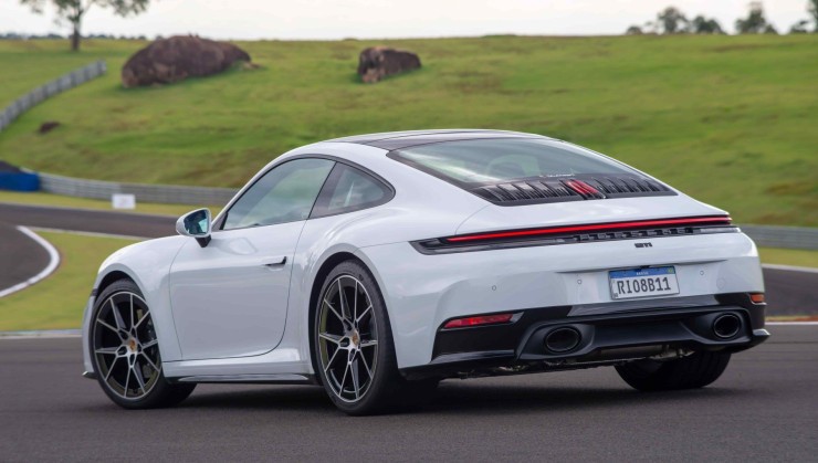 Porsche 911 Carrera