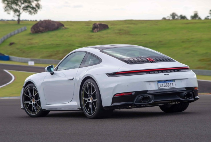 Porsche 911 Carrera